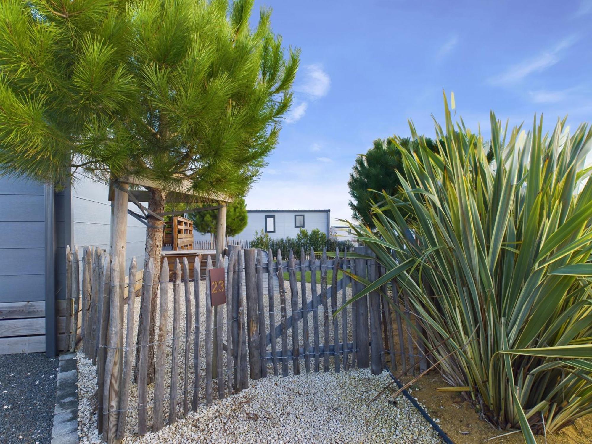 Beau Chalet Pour 4 Pers - Acces Piscine Chauffee Bretignolles-sur-Mer Exterior photo
